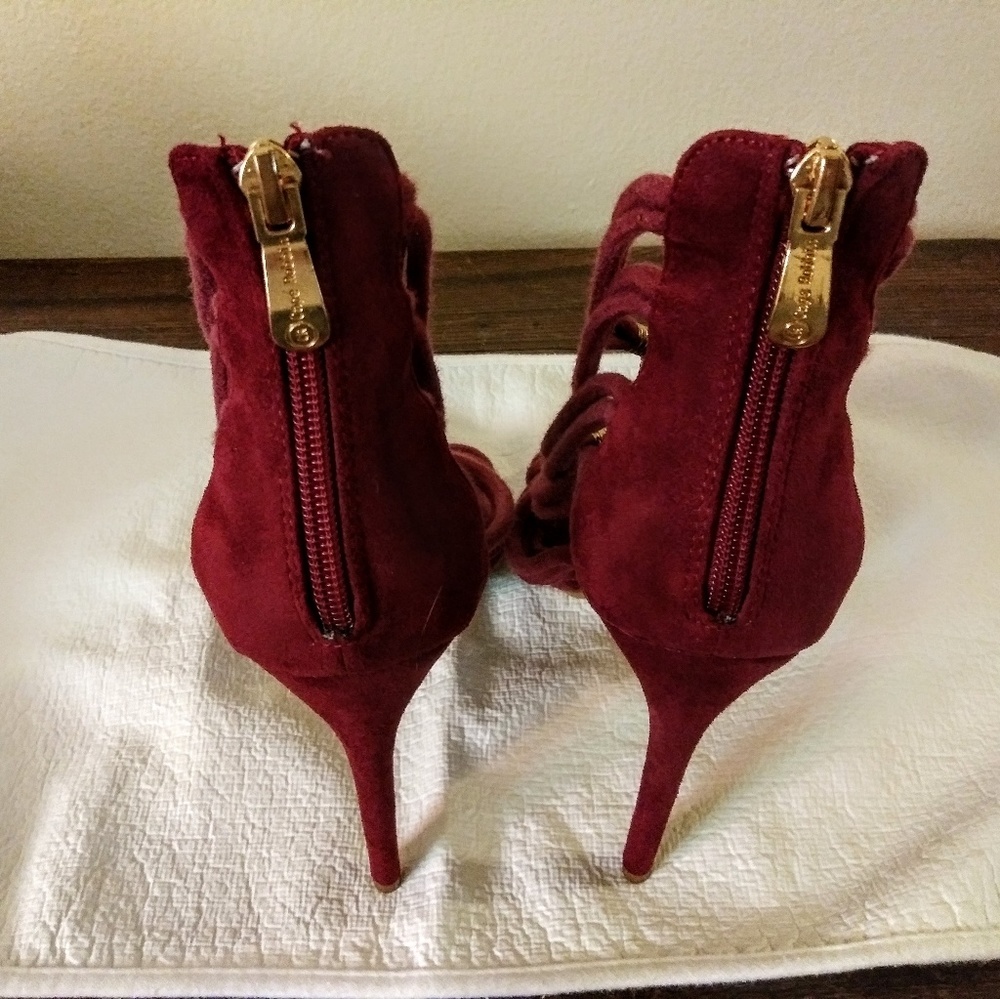 Heels - Picture 2 of 2